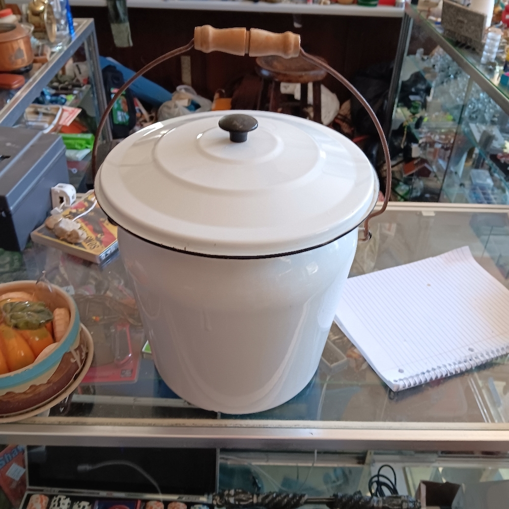 White and Black Cookware Kitchen